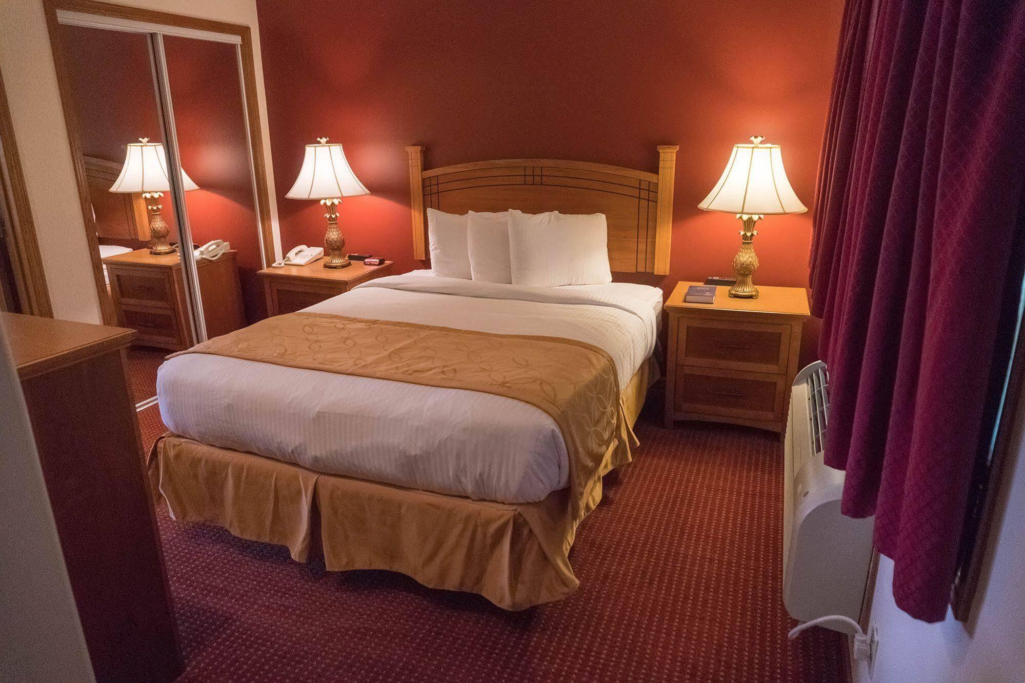 Shepherd Mountain Inn & Suites Pilot Knob Kültér fotó